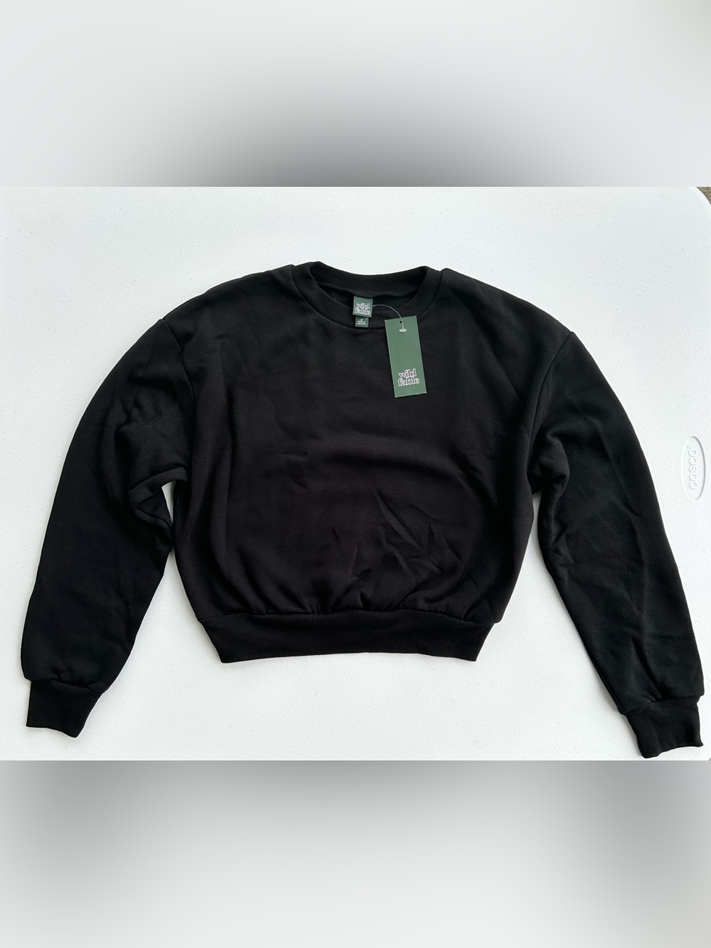 NWT Wild Fable Charcoal Cropped Crewneck Sweatshirt - Medium (Fits Small)